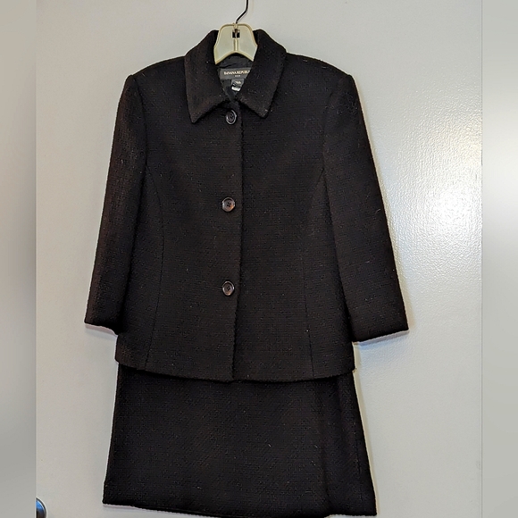 Banana Republic black wool bouclet a-line skirt - Picture 4 of 4